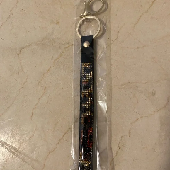 Beaded Keychain Accessory - Picture 5 of 6